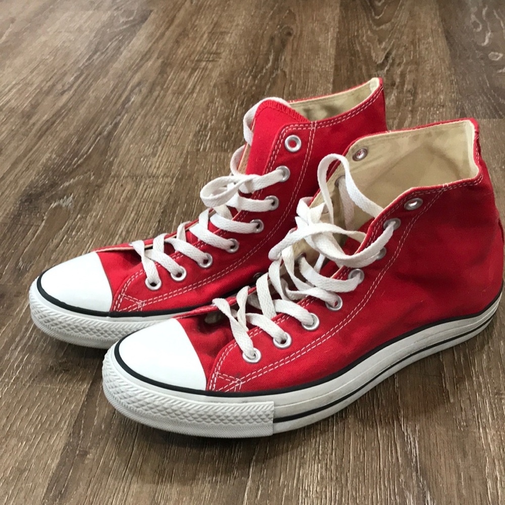 Men’s red high top converse all Stars